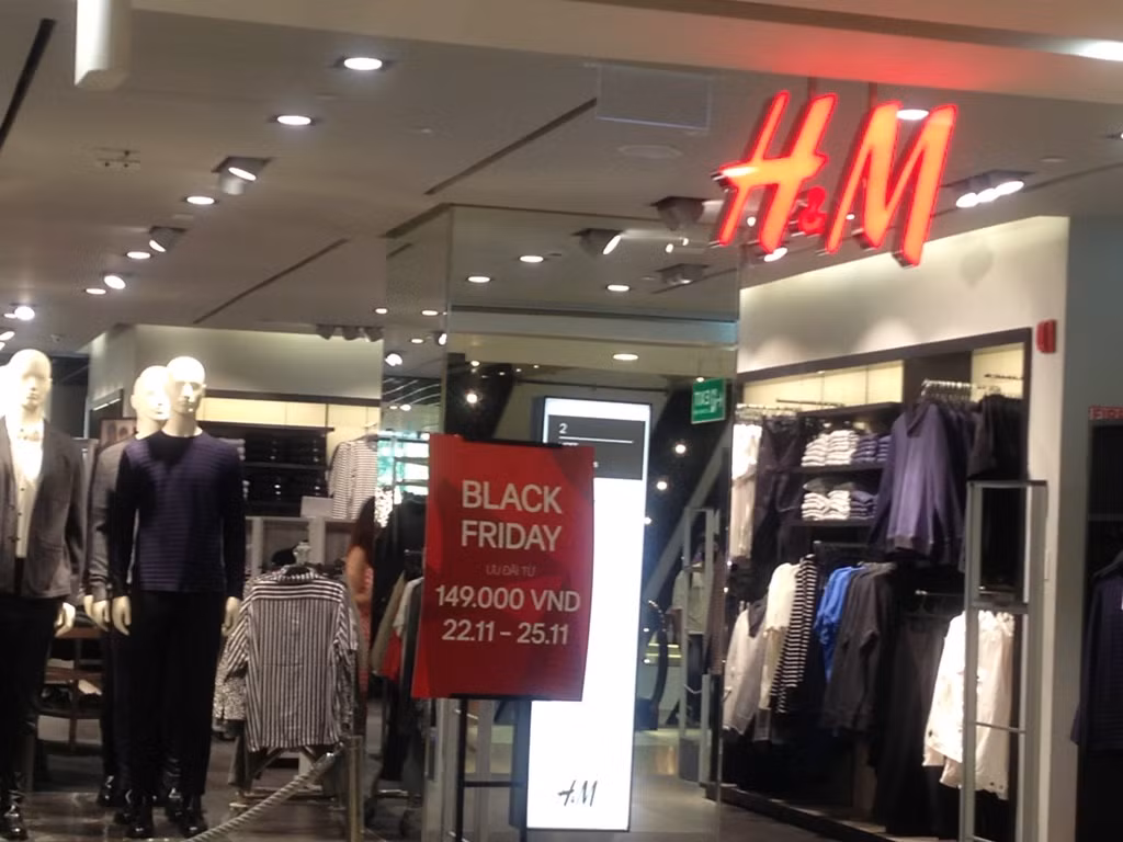 Black Friday: Nơi đìu hiu, chỗ tấp nập ảnh 4