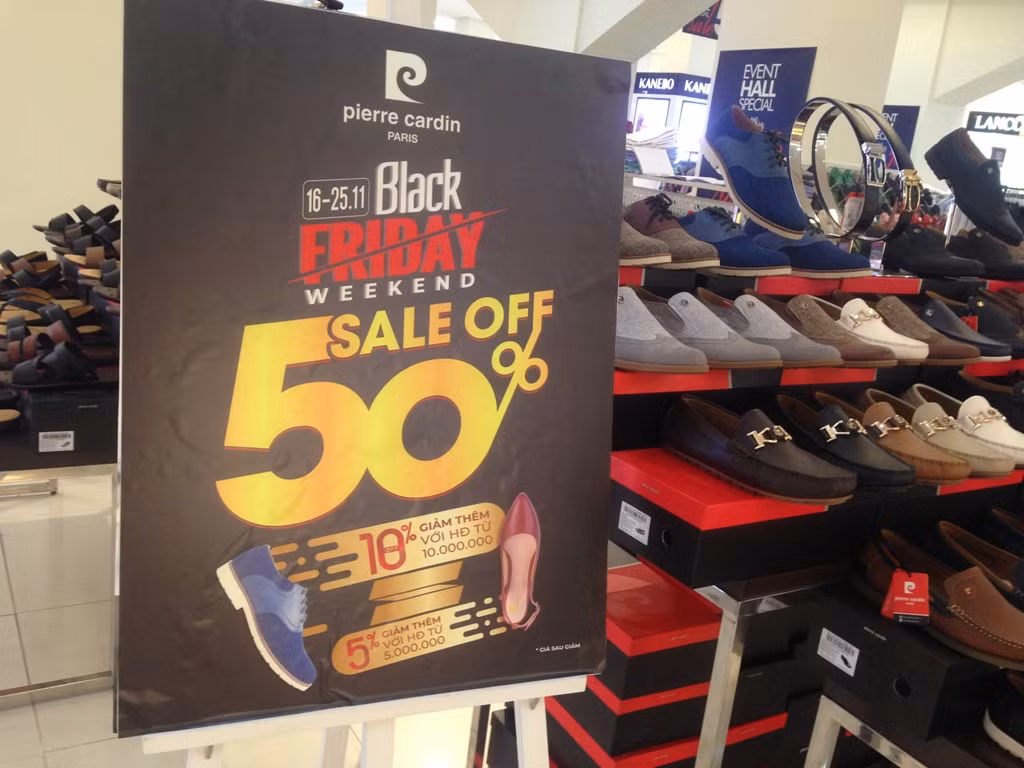 Black Friday: Nơi đìu hiu, chỗ tấp nập ảnh 5