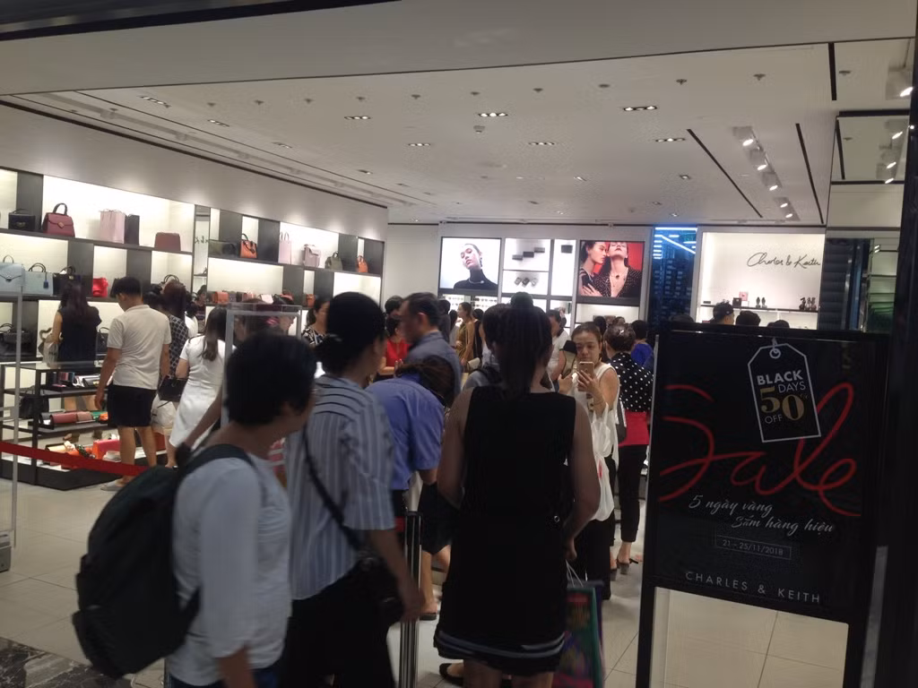 Black Friday: Nơi đìu hiu, chỗ tấp nập ảnh 6