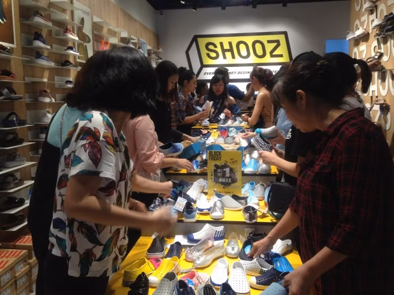 Black Friday: Nơi đìu hiu, chỗ tấp nập ảnh 8