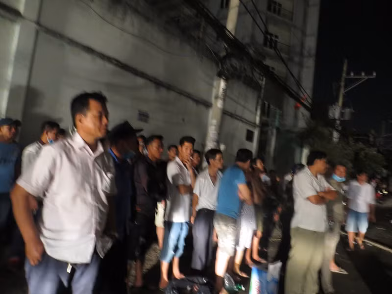 TPHCM huy động lực lượng chữa cháy xưởng bánh kẹo ABC ảnh 6