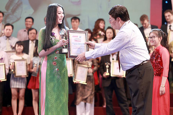 Bị đình chỉ kinh doanh, mỹ phẩm Phi Thanh Vân vẫn bán công khai ảnh 3