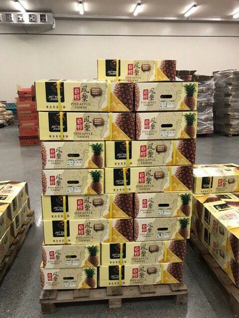 Dứa nhập khẩu 300.000 một trái, dứa nội 3.000 đồng một kg ảnh 3