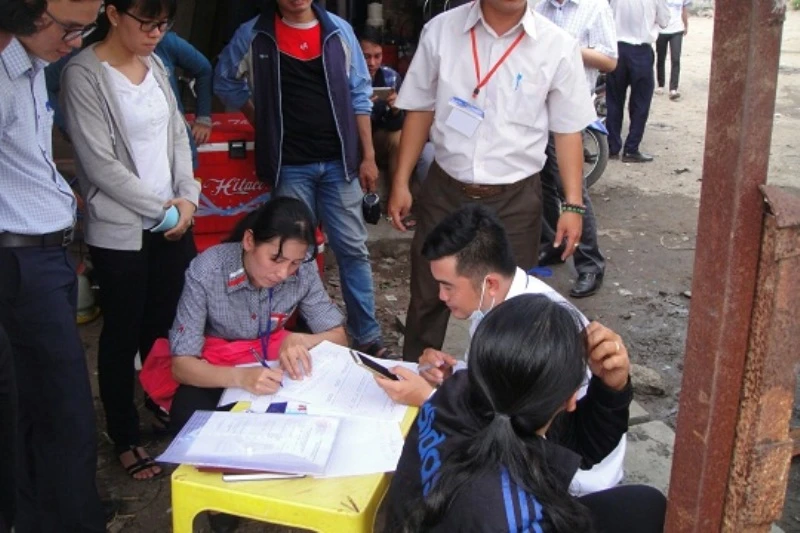 Tẩy trắng lòng heo bằng oxy già ảnh 4