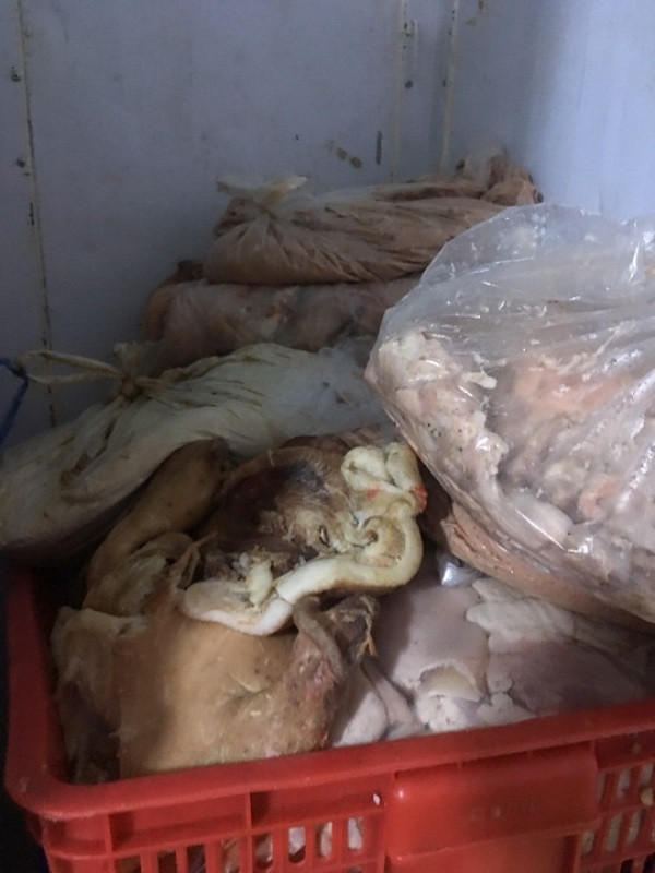 Tẩy trắng lòng heo bằng oxy già ảnh 3