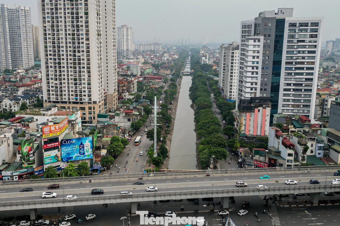 Tuyến đường có chiều dài trên 3,5km với tổng mức đầu tư sau điều chỉnh là 3.354 tỷ đồng, điểm đầu tại nút giao vành đai 3, điểm cuối tại nút giao đường Minh Khai.