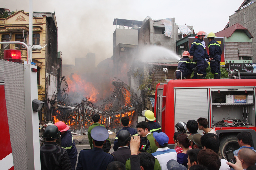 Hiện trường vụ cháy. Ảnh: Hồng Vĩnh