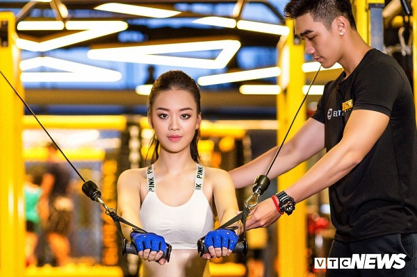 Hot girl ĐH Phòng cháy chữa cháy nóng bỏng trong phòng tập gym ảnh 2