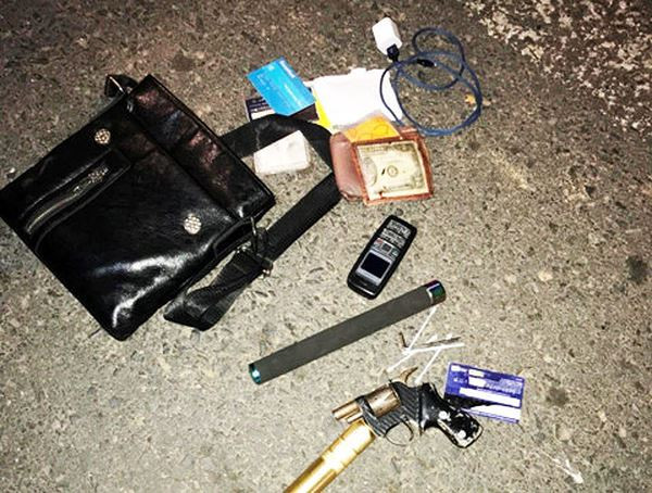 Chặn xe taxi bắt hơn 100g ma túy, vũ khí 'nóng' ảnh 2