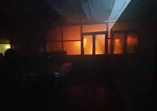 Cháy xưởng bánh kẹo 2.000 m2 ở Sài Gòn, huy động 20 xe cứu hỏa ảnh 1