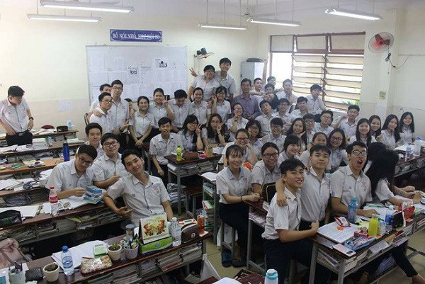 Trường bị coi là hà khắc, học sinh tự tử: Có thực sự là 'gông cùm'? ảnh 3