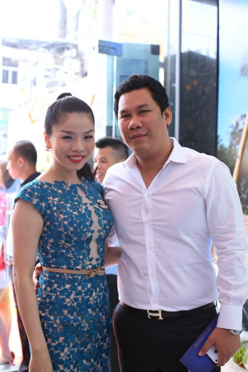 Ca sĩ Lệ Quyên và chồng. Ca sĩ Lệ Quyên và chồng