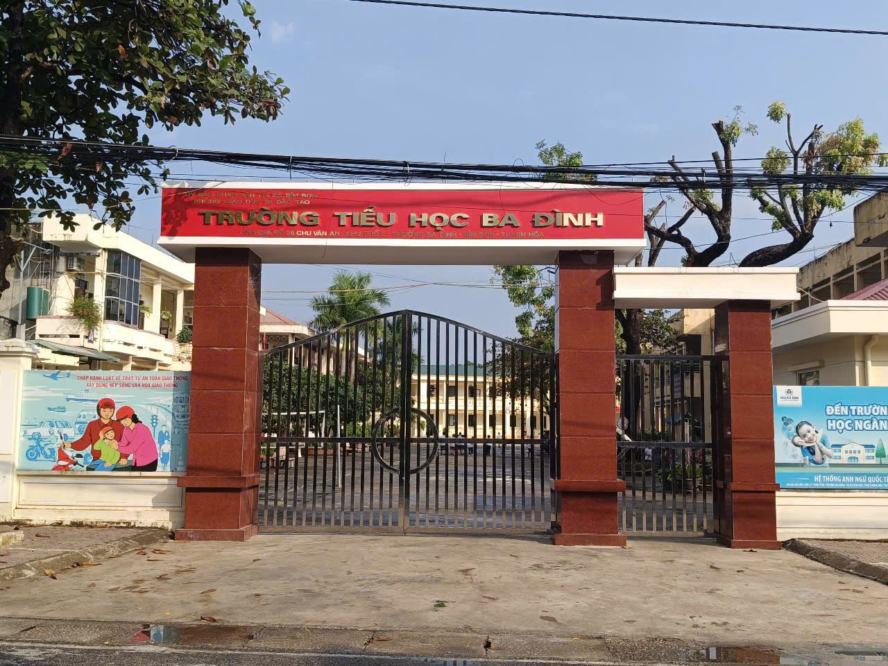 Trường tiểu học Ba Đình- nơi xảy ra sự việc Trường tiểu học Ba Đình- nơi xảy ra sự việc