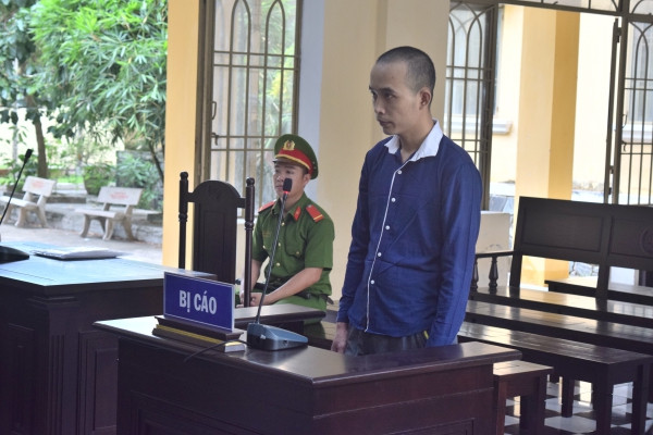  Dùng dao đâm rồi tiêm thuốc trừ sâu vào người tình vì 'đòi' chia tay ảnh 1