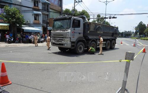 BẢN TIN ATGT: 'Hung thần' xe ben kéo lê lái xe ôm 10 mét tử vong ảnh 5