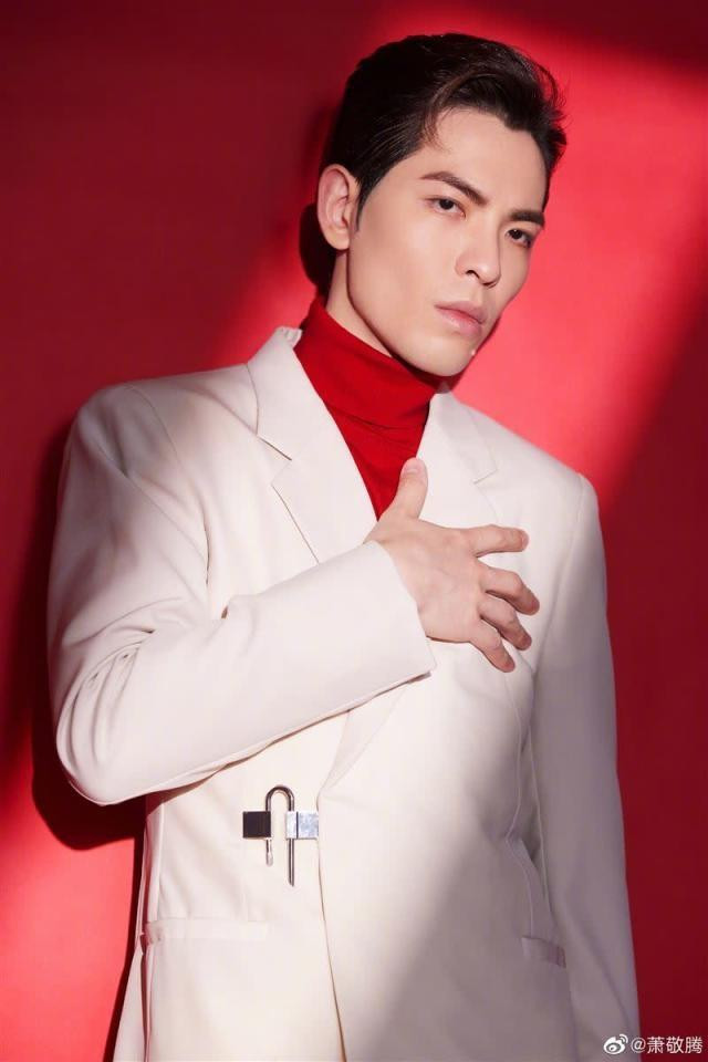 Châu Kiệt Luân thu nhập ảnh 2 Châu Kiệt Luân và Tiêu Kính Đằng kiếm hơn 100 triệu TWD ( 3,3 triệu USD ) sau 6 tháng đầu năm 2022. Ảnh: Sina.