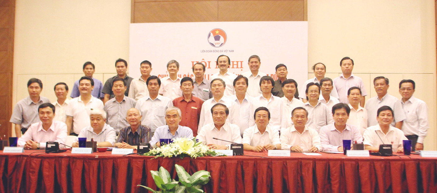 Hội nghị thành lập công ty cổ phần điều hành V.League cũng làm nảy sinh nhiều vấn đề pháp lý và quyền lợi