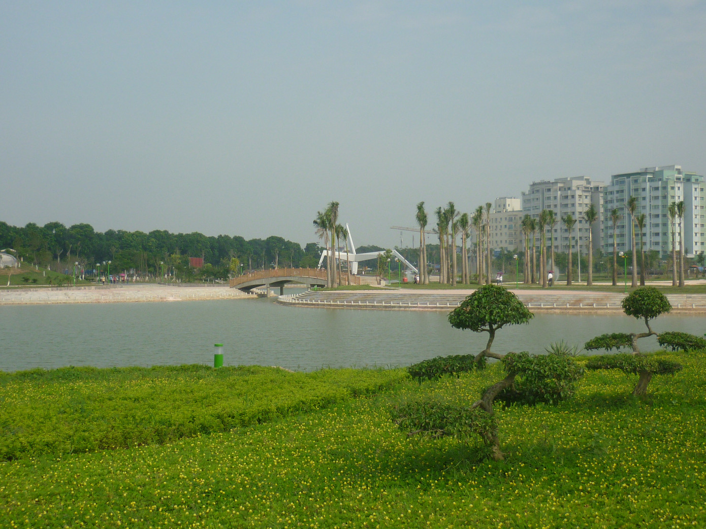 Có nhiều hồ nước