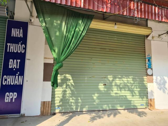 Quán trà sữa nơi xảy ra sự việc chính là địa điểm ông Thược cho Giang thuê với giá 1,4 triệu đồng/ tháng vào đầu tháng 4. Nghẹt thở giải cứu bé trai 3 tuổi bị siết cổ rồi giấu vào tủ cấp đông - Ảnh 5.