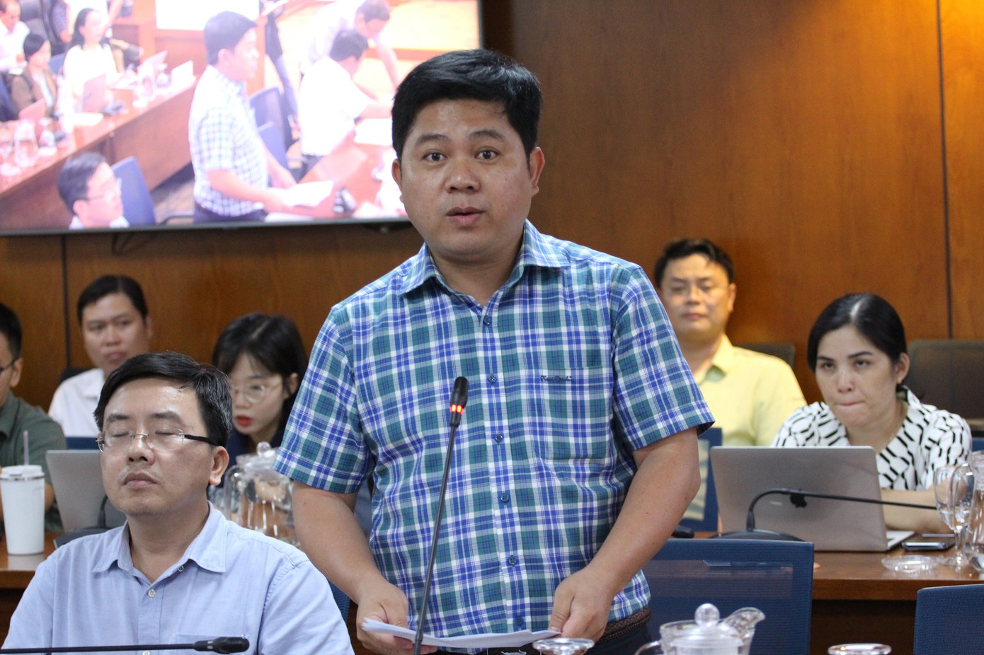 Ông Hồ Tấn Minh - Chánh Văn phòng Sở Giáo dục và Đào tạo TPHCM - thông tin tại buổi họp báo. Ông Hồ Tấn Minh - Chánh Văn phòng Sở Giáo dục và Đào tạo TPHCM - thông tin tại buổi họp báo.