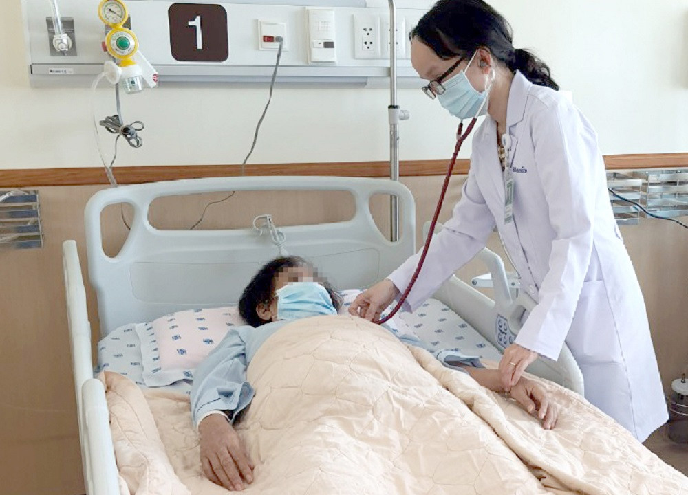 Người có nguy cơ đột quỵ cần tuân thủ chỉ định điều trị của bác sĩ để tránh biến chứng nguy hiểm đến tính mạng