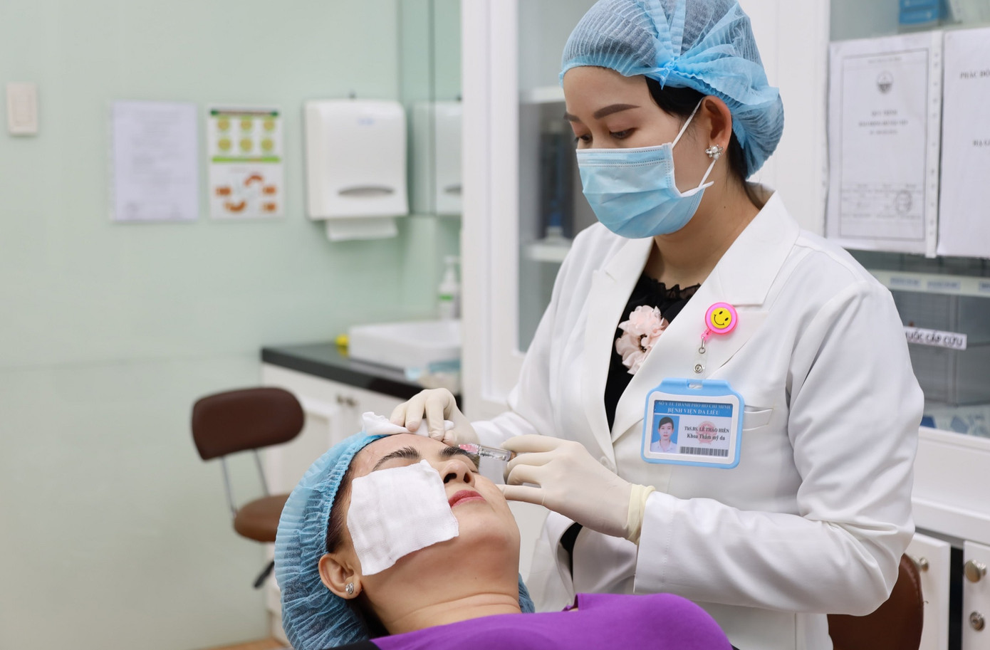 Sau khi dịch COVID-19 được kiểm soát, số lượng Việt kiều và bệnh nhân từ các quốc gia khác đến TPHCM khám chữa bệnh đang gia tăng trở lại Sau khi dịch COVID-19 được kiểm soát, số lượng Việt kiều và bệnh nhân từ các quốc gia khác đến TPHCM khám chữa bệnh đang gia tăng trở lại