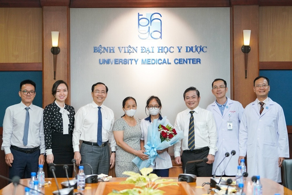 Cô bé 14 tuổi là 1 trong 5 bệnh nhân đầu tiên được thay van động mạch phổi qua da tại Bệnh viện Đại học Y Dược TPHCM Cô bé 14 tuổi là 1 trong 5 bệnh nhân đầu tiên được thay van động mạch phổi qua da tại Bệnh viện Đại học Y Dược TPHCM