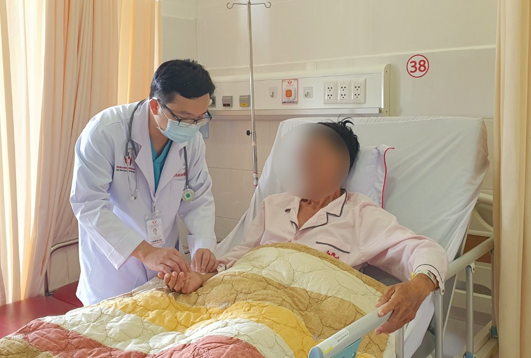 Nỗ lực của bác sĩ đã giúp người bệnh vượt qua nguy kịch Nỗ lực của bác sĩ đã giúp người bệnh vượt qua nguy kịch