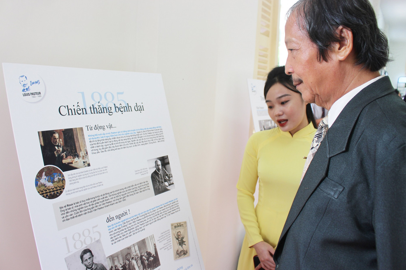 Lễ kỷ niệm 200 năm ngày sinh và triển lãm ảnh về cuộc đời sự nghiệp của Nhà khoa học Louis Pasteur Lễ kỷ niệm 200 năm ngày sinh và triển lãm ảnh về cuộc đời sự nghiệp của Nhà khoa học Louis Pasteur