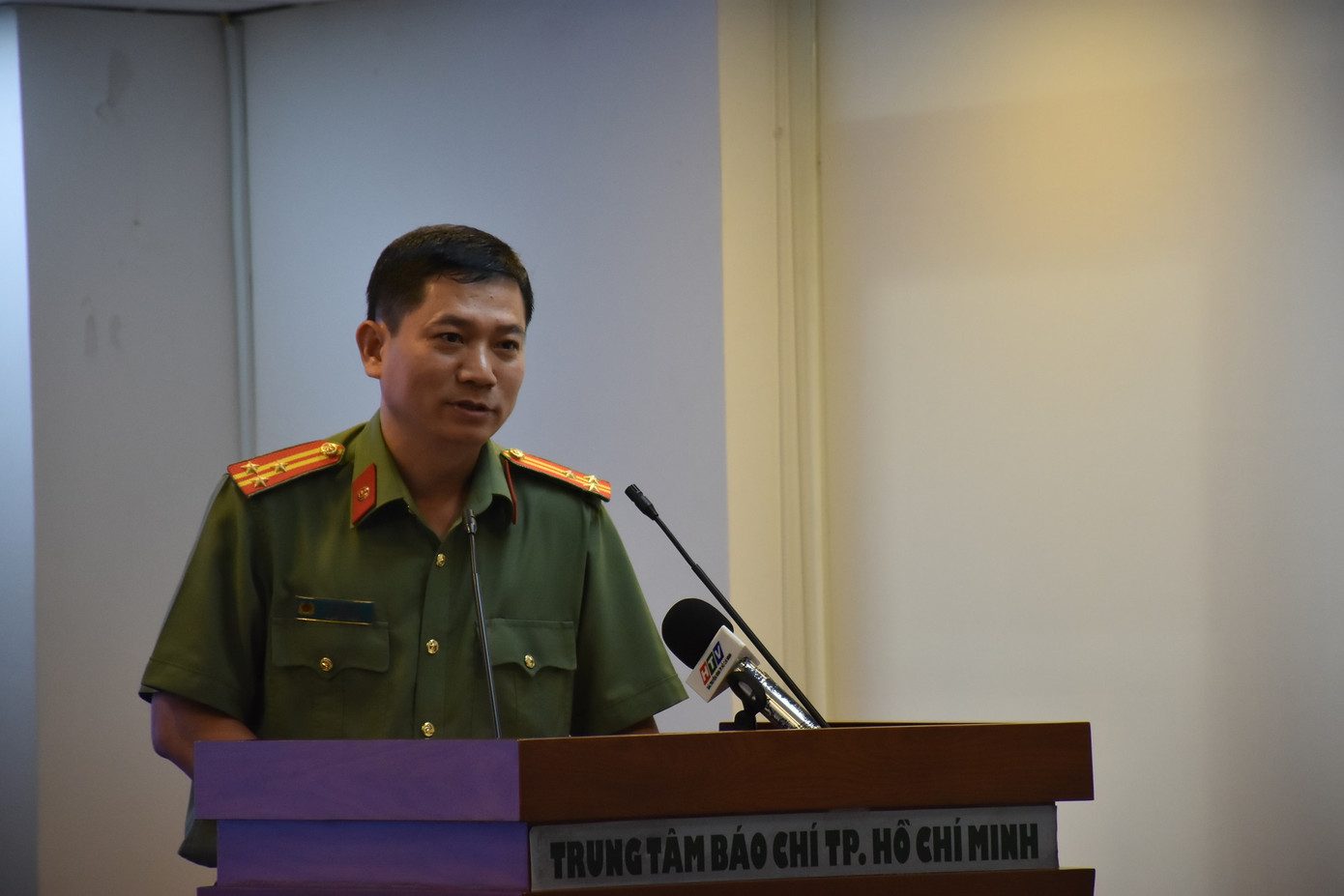 Thượng tá Lê Mạnh Hà thông tin tại buổi họp báo chiều 23/2/2023