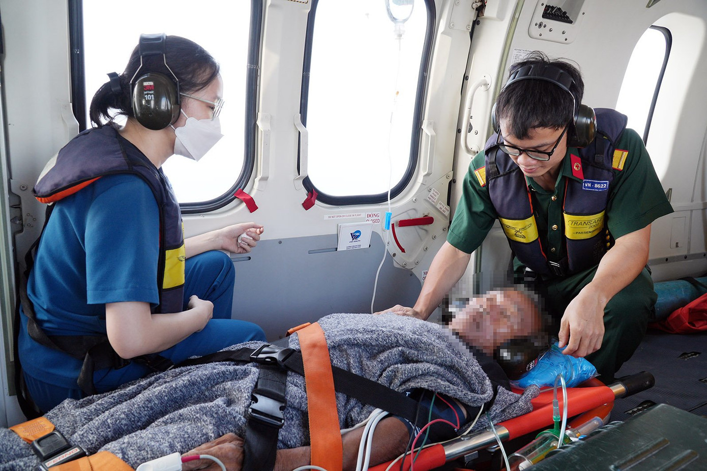 Trong quá trình chuyển viện cấp cứu, bệnh nhân bị tăng áp lực nội sọ, huyết áp khó kiểm soát Trong quá trình chuyển viện cấp cứu, bệnh nhân bị tăng áp lực nội sọ, huyết áp khó kiểm soát