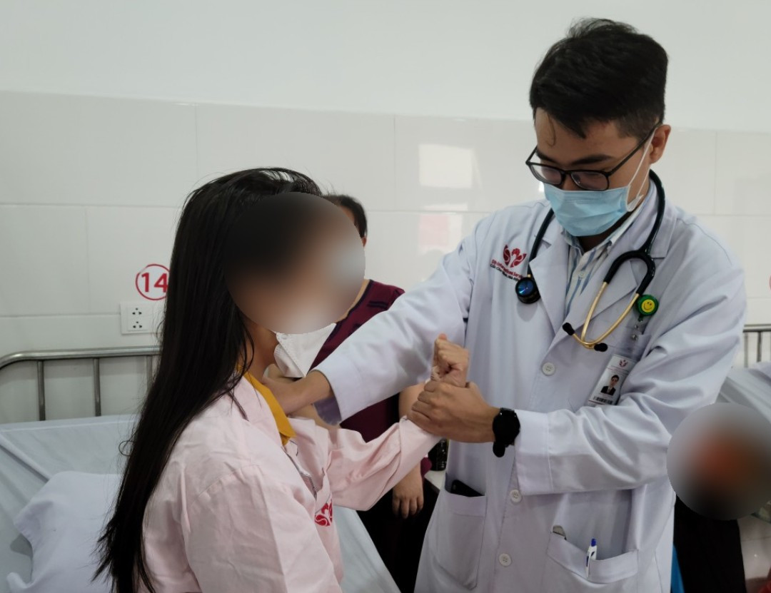 Sức khỏe bệnh nhân đang bình phục tốt sau khi được các bác sĩ can thiệp cấp cứu Sức khỏe bệnh nhân đang bình phục tốt sau khi được các bác sĩ can thiệp cấp cứu