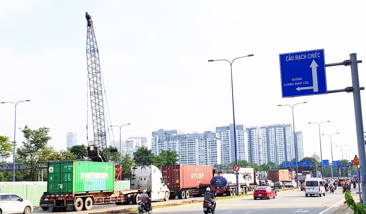 Hệ thống chiếu sáng công cộng đã điều chỉnh thời gian mở đèn trễ và tắt đèn sớm 30 phút Hệ thống chiếu sáng công cộng đã điều chỉnh thời gian mở đèn trễ và tắt đèn sớm 30 phút