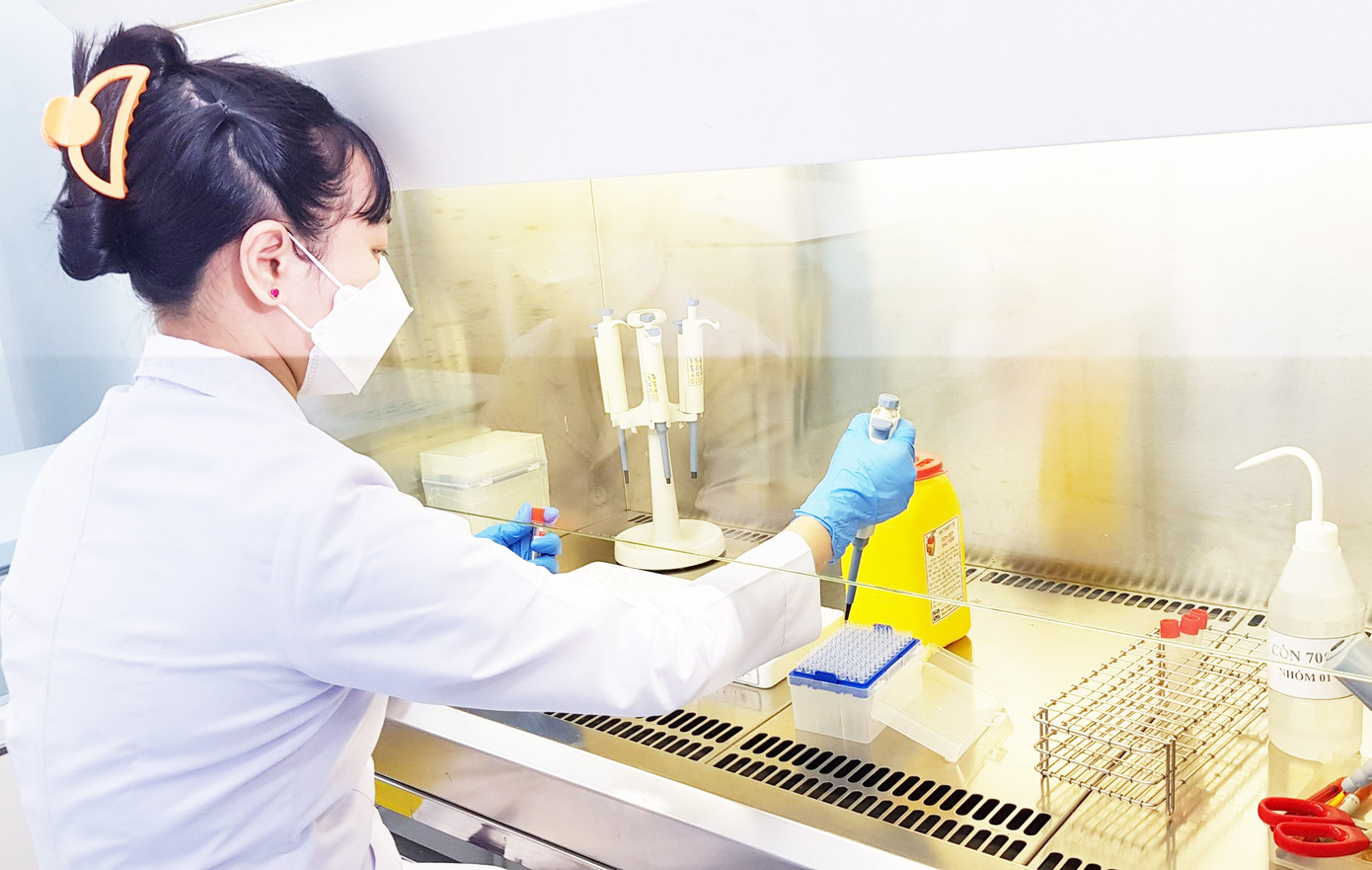 Nhóm nghiên cứu tại TPHCM đã xác định 2 loại virus đang gây bệnh đau mắt đỏ ở khu vực phía Nam