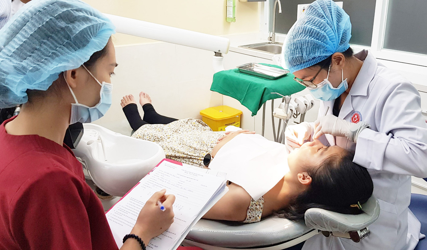 Phòng khám nha trong bệnh viện sản là mô hình đầu tiên được triển khai tại Bệnh viện Hùng Vương