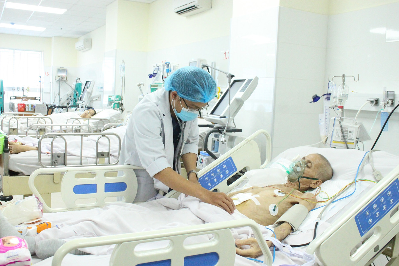 Bệnh viện Nguyễn Trãi được đầu tư mới về cơ sở hạ tầng và trang thiết bị phục vụ người bệnh Bệnh viện Nguyễn Trãi được đầu tư mới về cơ sở hạ tầng và trang thiết bị phục vụ người bệnh