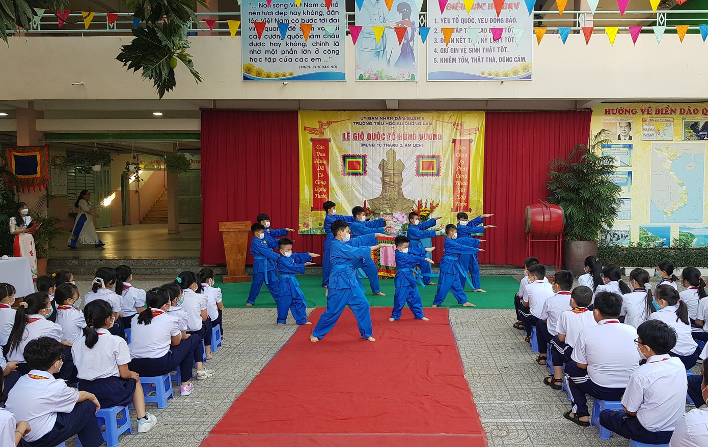 Hầu hết các trường học ở nội thành TPHCM hiện đang rơi vào tình trạng quá tải Hầu hết các trường học ở nội thành TPHCM hiện đang rơi vào tình trạng quá tải