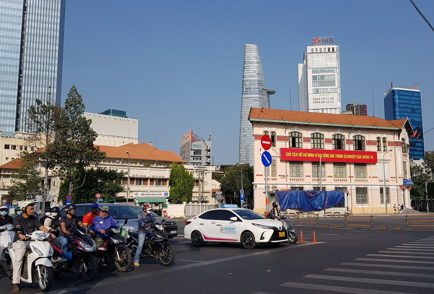 Những cơ chế, chính sách đặc thù được thí điểm sẽ mang lại cơ hội mới cho sự phát triển của TPHCM (ảnh: Vân Sơn). Những cơ chế, chính sách đặc thù được thí điểm sẽ mang lại cơ hội mới cho sự phát triển của TPHCM (ảnh: Vân Sơn).