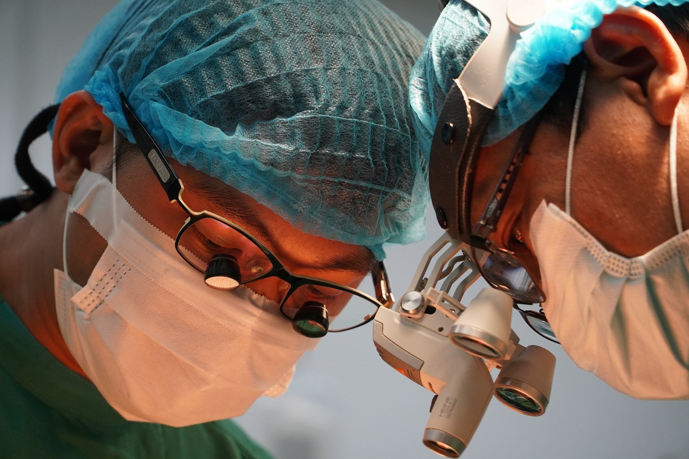 Nỗ lực của cả ê kíp bác sĩ đã giúp 2 quả thận hoạt động tốt ngay sau khi ghép vào cơ thể mới