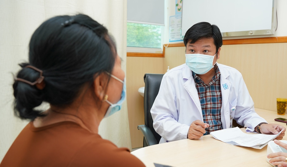 Bác sĩ khuyến cáo, bệnh nhân trong nhóm nguy cơ cao cần chủ động tầm soát điều trị dự phòng thuyên tắc huyết khối tĩnh mạch trong trường hợp cần thiết Bác sĩ khuyến cáo, bệnh nhân trong nhóm nguy cơ cao cần chủ động tầm soát điều trị dự phòng thuyên tắc huyết khối tĩnh mạch trong trường hợp cần thiết