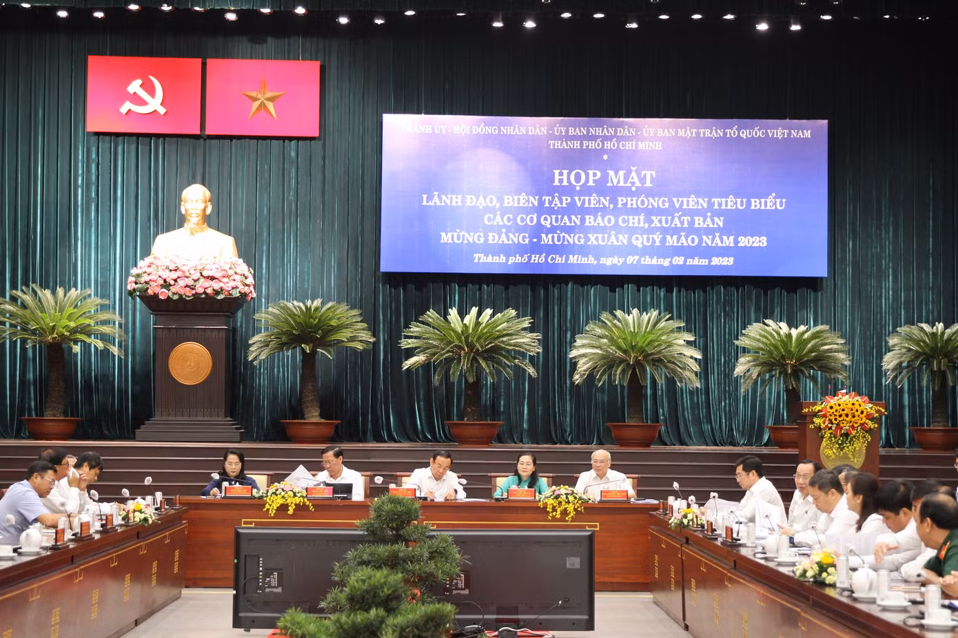 Buổi họp mặt báo chí mừng xuân Quý Mão được tổ chức tại Hội trường Thành ủy TPHCM.