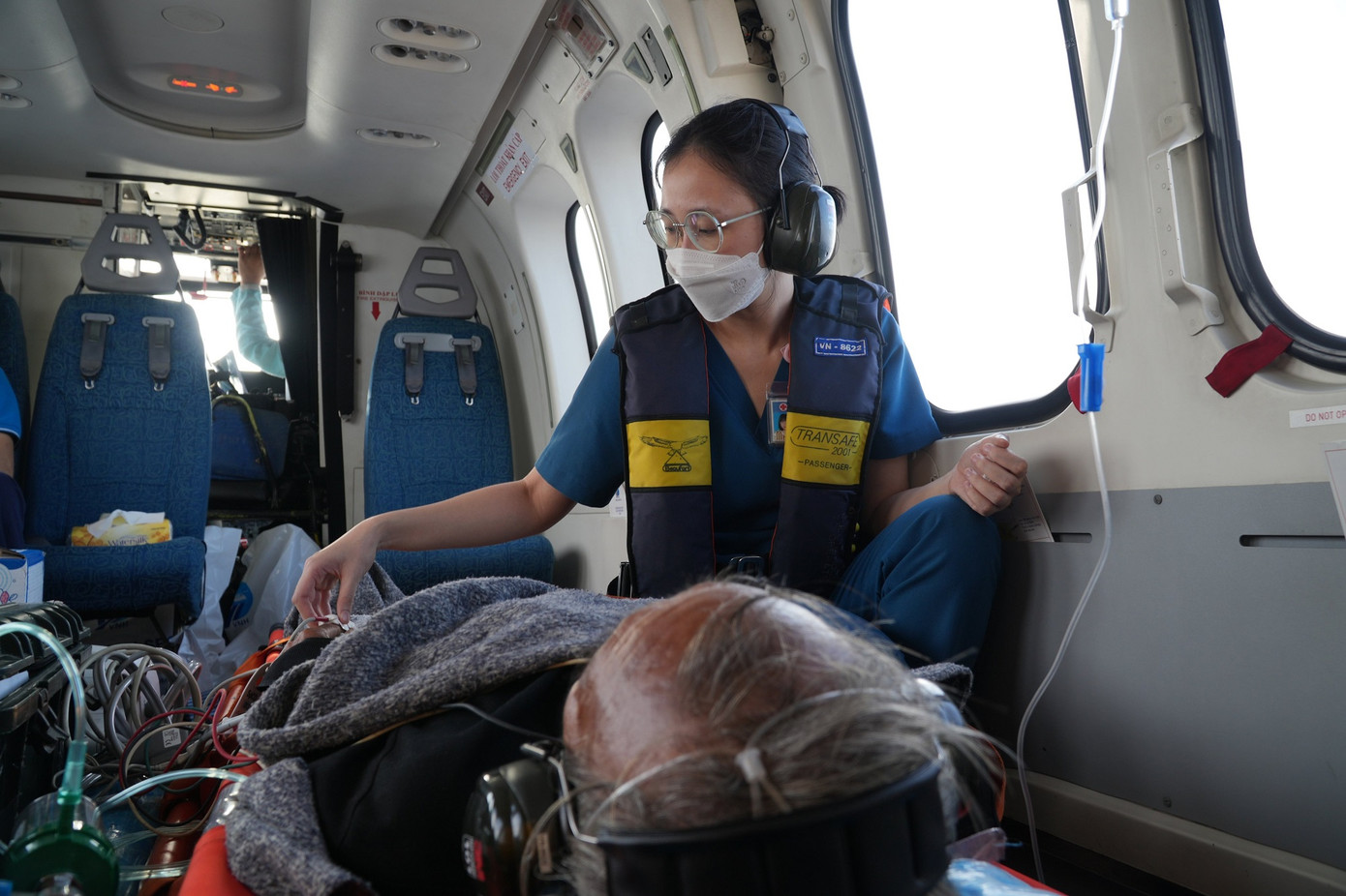 Đang đánh bắt cá trên biển, bệnh nhân đột nhiên ngã gục, liệt nửa người Đang đánh bắt cá trên biển, bệnh nhân đột nhiên ngã gục, liệt nửa người