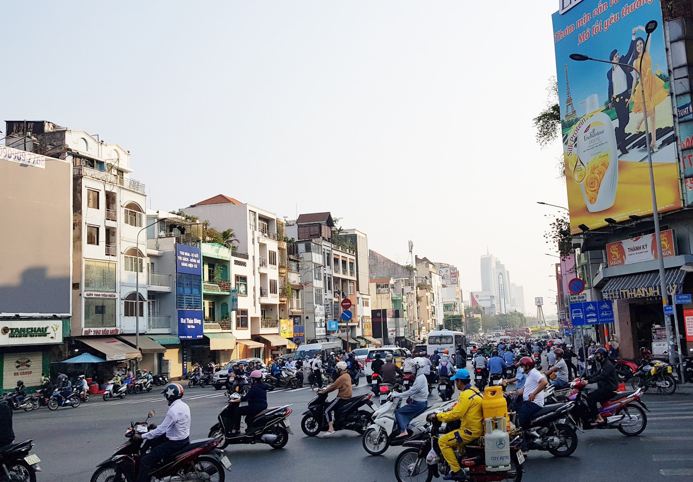 Sở Giao thông Vận tải đang tính toán phương án phân luồng trên diện rộng ở khu vực cửa ngõ để giảm ùn tắc Sở Giao thông Vận tải đang tính toán phương án phân luồng trên diện rộng ở khu vực cửa ngõ để giảm ùn tắc