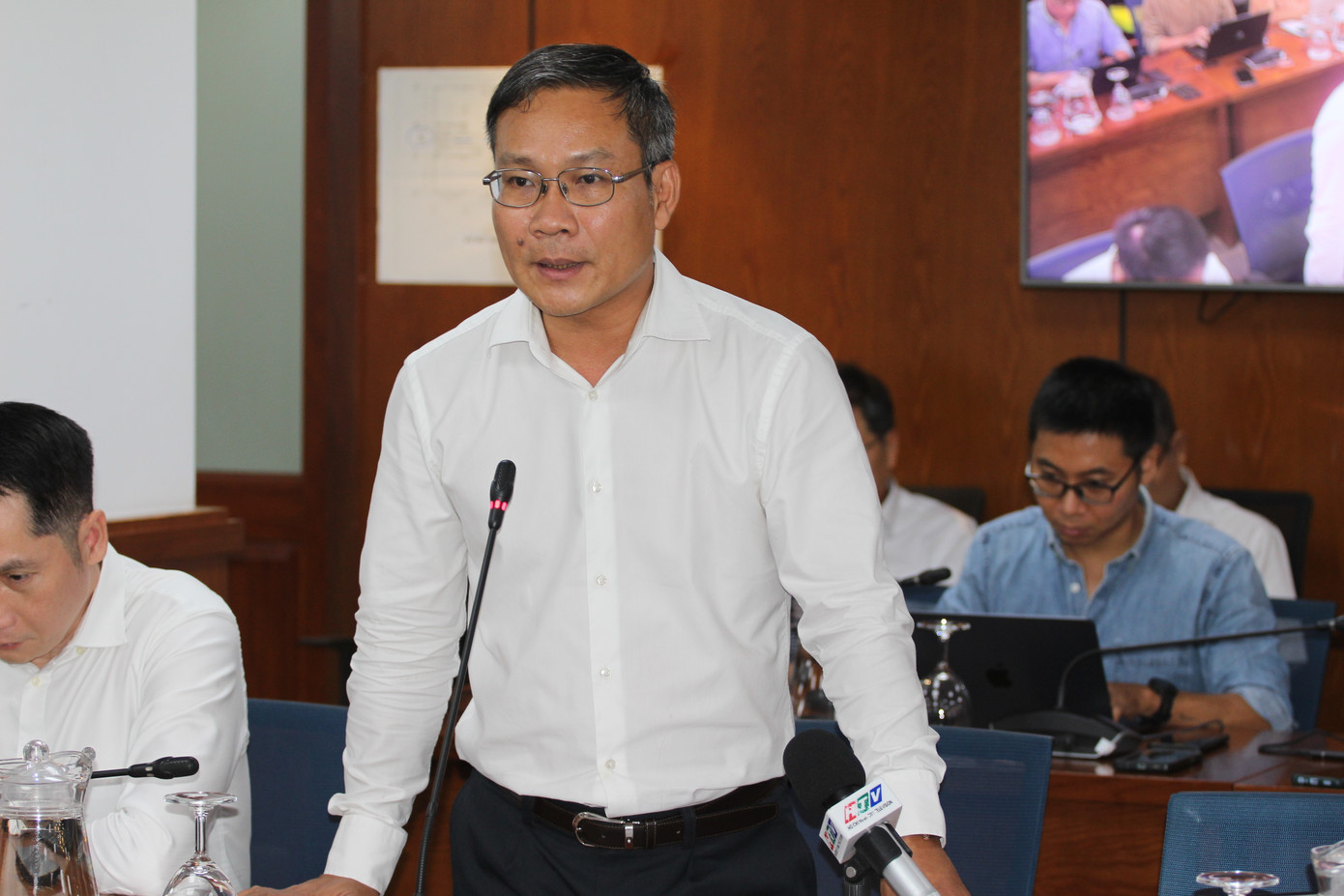 Ông Bùi Trung Kiên, Phó tổng giám đốc Tổng công ty điện lực TPHCM thông tin tại buổi họp báo