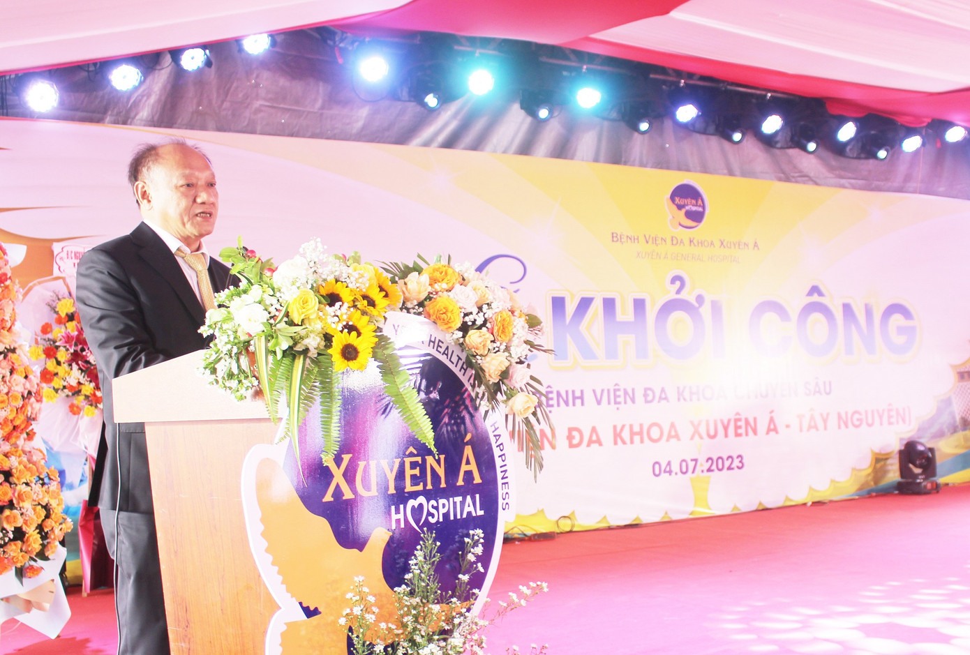 TS.BS Nguyễn Văn Châu khẳng định Bệnh viện Đa khoa Chuyên sâu sẽ có chất lượng quốc tế nhưng giá cả phải chăng