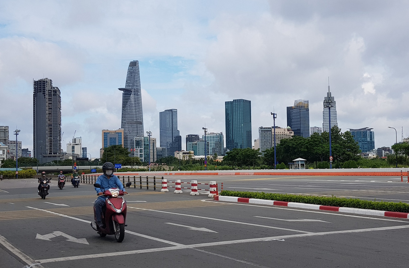 Tuyến đường kết nối khu Đô thị mới Thủ Thiêm với Quận 1 TPHCM qua hầm Thủ Thiêm Tuyến đường kết nối khu Đô thị mới Thủ Thiêm với Quận 1 TPHCM qua hầm Thủ Thiêm