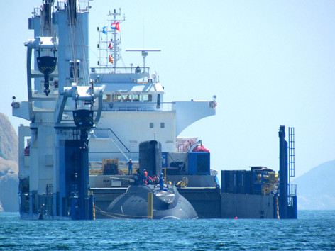 Tàu ngầm tiếp xúc nước vịnh Cam Ranh. Tàu ngầm tiếp xúc nước vịnh Cam Ranh