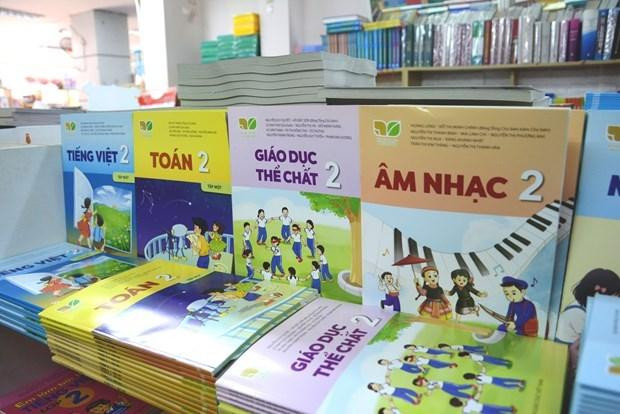 Sách giáo khoa được Sở Giao thông Vận tải và Công an TP.HCM thống nhất đưa vào mặt hàng thiết yếu. Ảnh minh họa từ Internet.