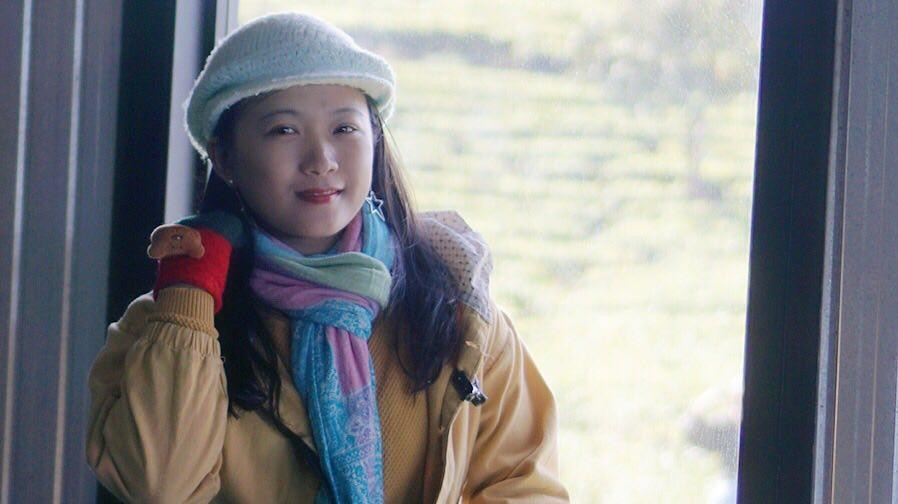 Cô Nhàn Thanh gửi gắm "Teen 2K4 đừng lo lắng quá về “cơn địa chấn” vừa qua, hãy dành thêm thời gian để chăm sóc và rèn luyện sức khoẻ.” Ảnh: NVCC.