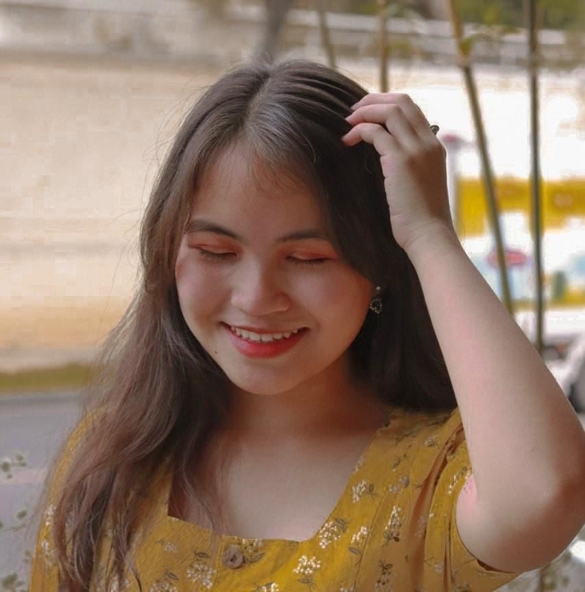 Cô bạn Thu Phượng khá tiếc khi mà không thể tận hưởng trọn năm học cuối cấp khi phải học online hết đến HK1. Ảnh: NVCC